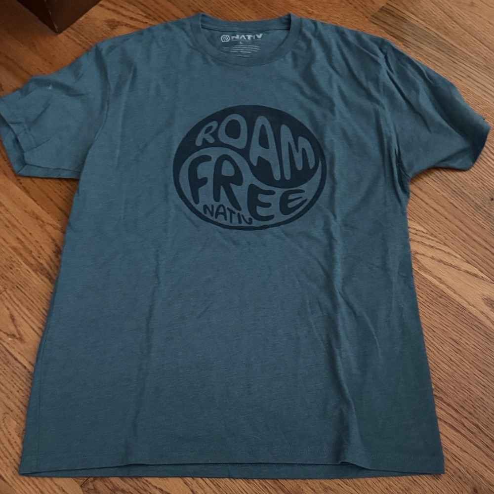 Native Men's Teal 'Roam Free' Graphic Tee
